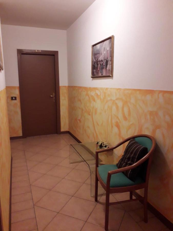 Albergo Del Turista Vernasca エクステリア 写真