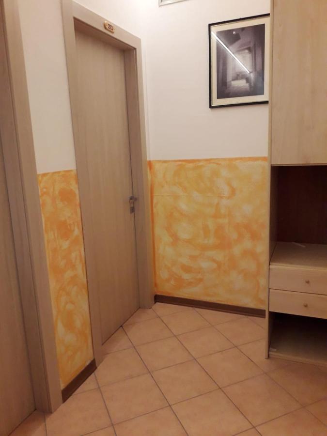 Albergo Del Turista Vernasca エクステリア 写真