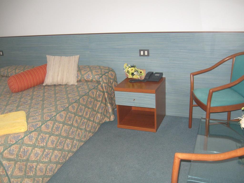Albergo Del Turista Vernasca 部屋 写真