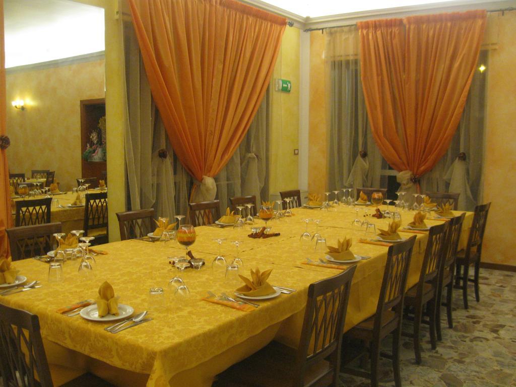 Albergo Del Turista Vernasca エクステリア 写真